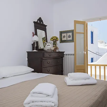 Erato Traditional Town House