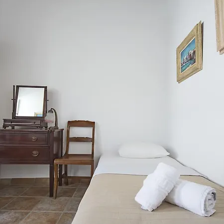 Апартаменты Erato Traditional Town House *